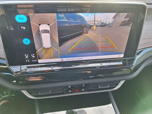 New 2026 Volkswagen Atlas SEL Premium R-Line image 16