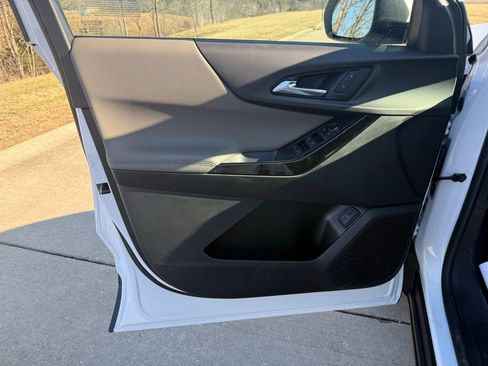 New 2026 Chevrolet Equinox LT w/ Convenience Package II image 24