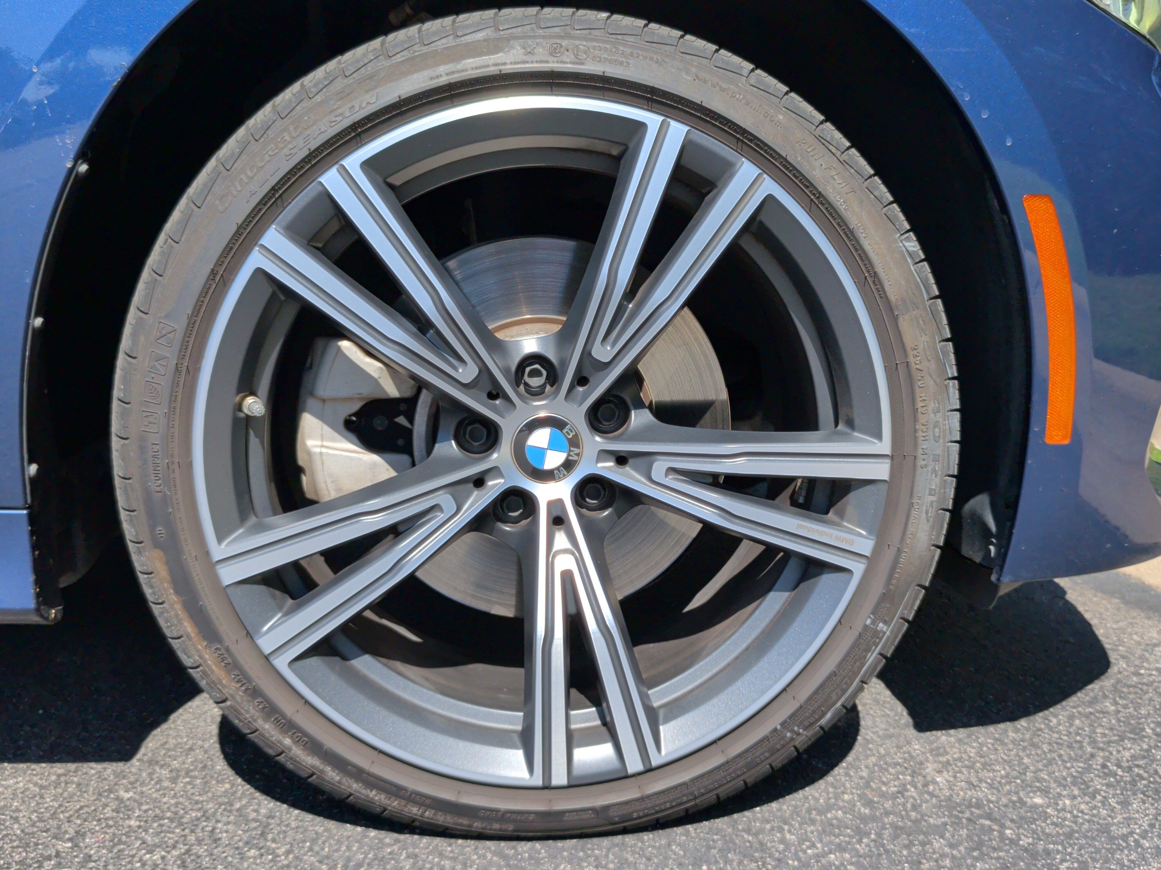 Certified 2024 BMW 330i Sedan w/ Convenience Package RWD image 13