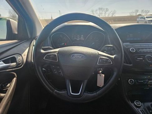 Used 2015 Ford Focus SE w/ SE Sport Package image 14