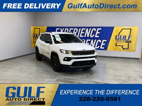 Used 2026 Jeep Compass Latitude AWD/4WD image 1