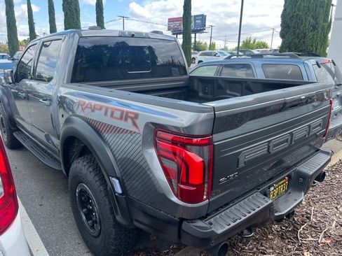 Used 2025 Ford F150 Raptor AWD/4WD image 10