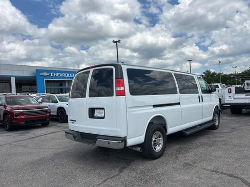 New 2025 Chevrolet Express 3500 Extended RWD image 3