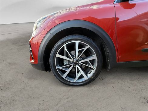 Used 2020 Kia Niro Touring image 10