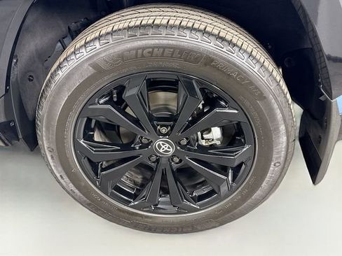 Certified 2025 Toyota RAV4 SE w/ Convenience Package image 31