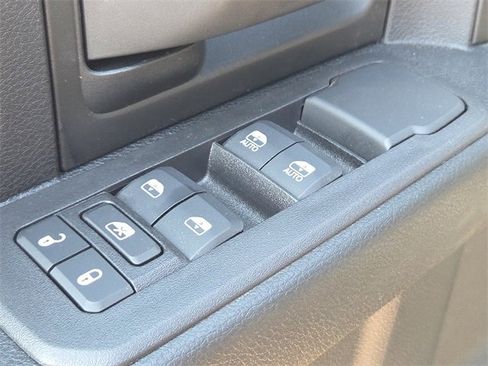 New 2026 RAM 2500 Tradesman w/ Chrome Appearance Group image 18