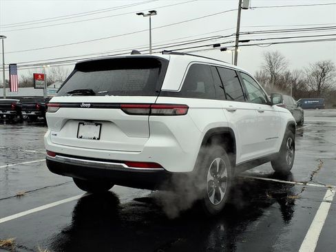 Used 2024 Jeep Grand Cherokee Limited 4xe image 3