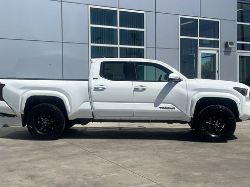 New 2026 Toyota Tacoma SR5 AWD/4WD image 3
