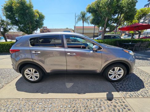 Used 2018 Kia Sportage LX image 4