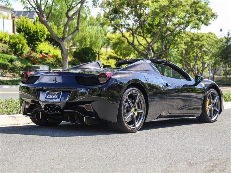 Used 2013 Ferrari 458 Spider RWD image 12