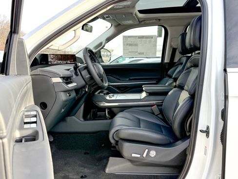 New 2025 Lincoln Navigator L Reserve image 39