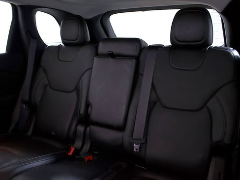 Used 2022 Jeep Cherokee Limited w/ Elite Package image 17