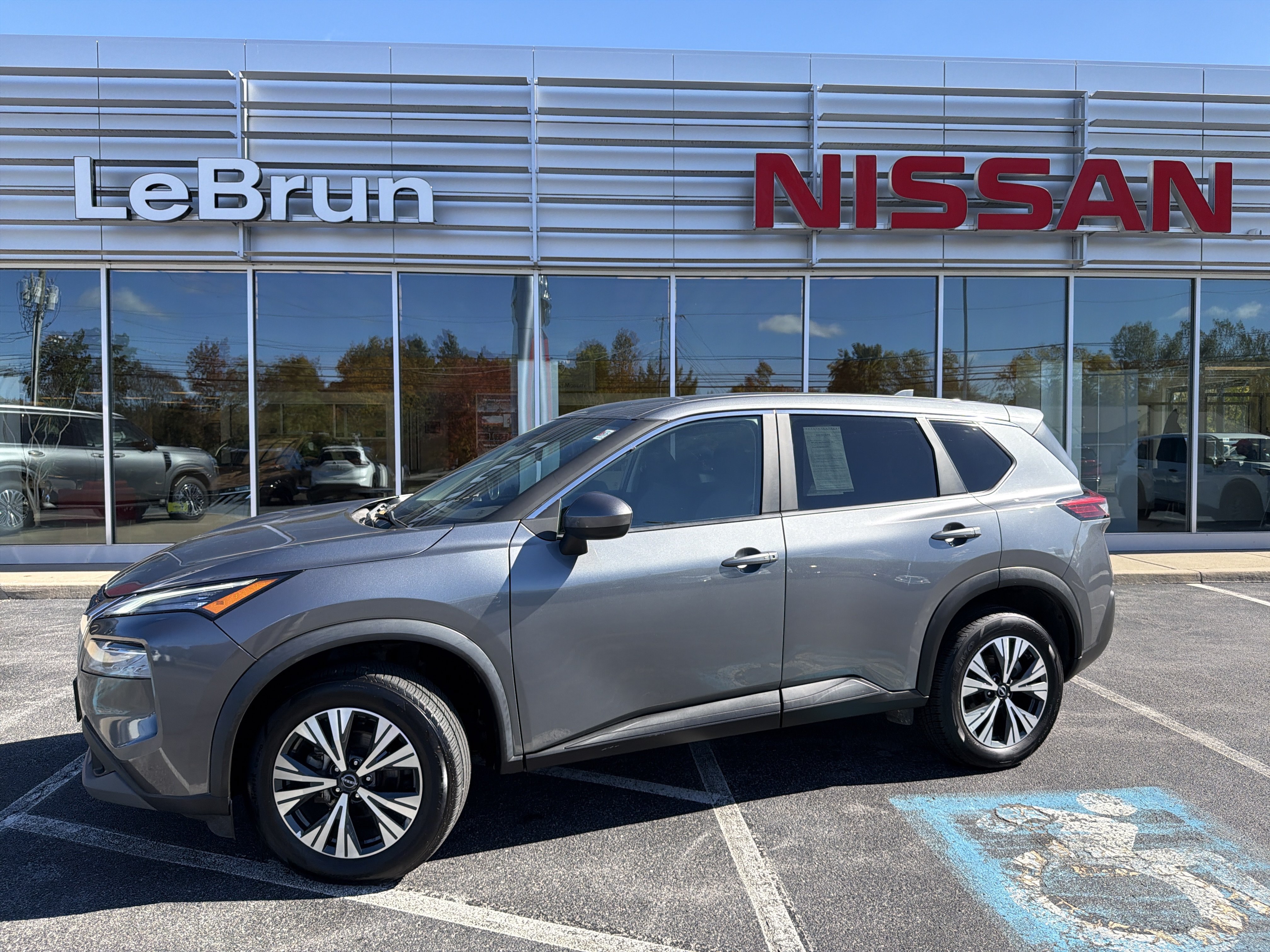Used 2023 Nissan Rogue SV AWD/4WD image 1