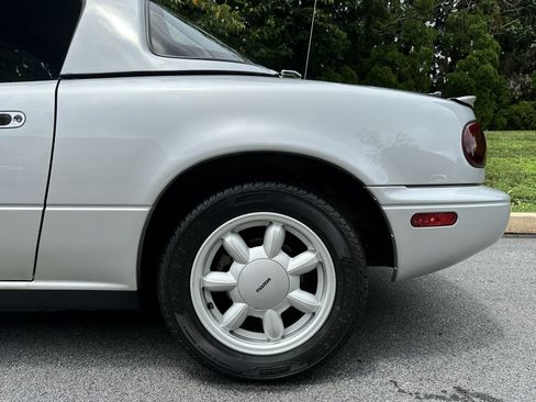 Used 1990 MAZDA MX-5 Miata RWD image 93