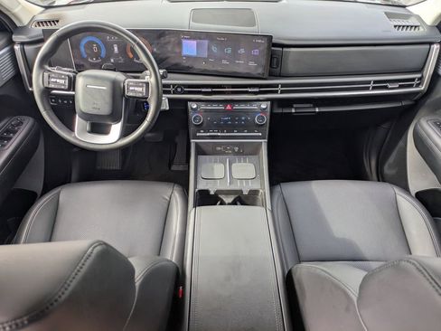 Used 2024 Hyundai Santa Fe SEL image 2