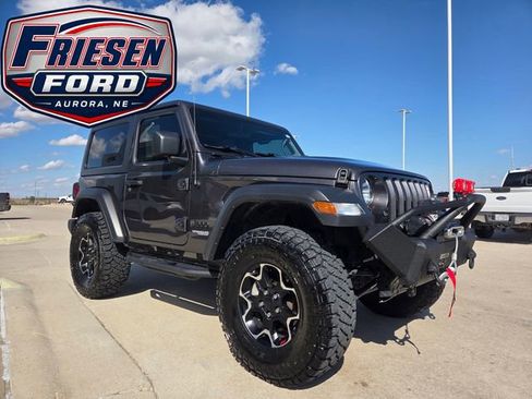 Used 2021 Jeep Wrangler Sport AWD/4WD image 3