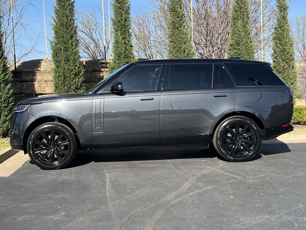 Used 2026 Land Rover Range Rover Long Wheelbase SE AWD/4WD image 2