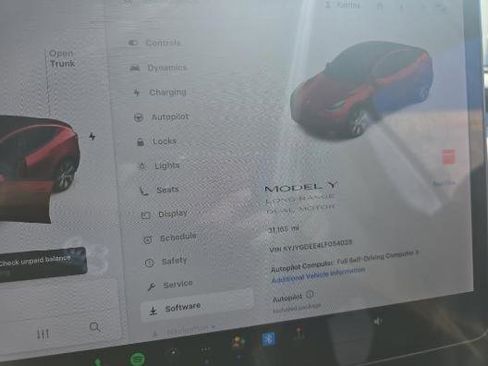 Used 2020 Tesla Model Y Long Range image 12