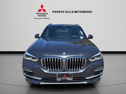 Used 2019 BMW X5 xDrive50i w/ Parking Assistance Package AWD/4WD image 2