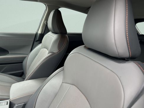 Used 2024 Subaru Crosstrek 2.5i Limited image 12