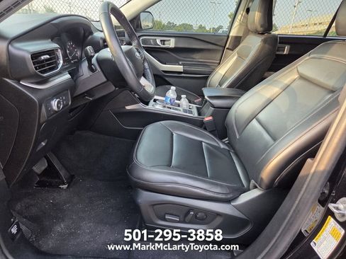 Used 2022 Ford Explorer XLT w/ Equipment Group 202A RWD image 5