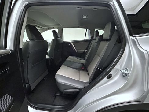 Used 2015 Toyota RAV4 Limited image 19