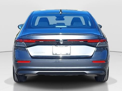 Certified 2025 Honda Accord SE image 6