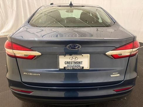 Used 2019 Ford Fusion SE image 9