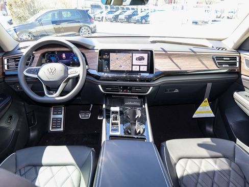 New 2026 Volkswagen Atlas SEL Premium R-Line AWD/4WD image 18
