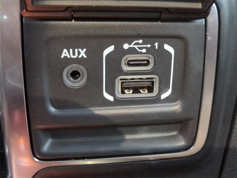 Certified 2022 Jeep Wrangler Unlimited Sahara image 25