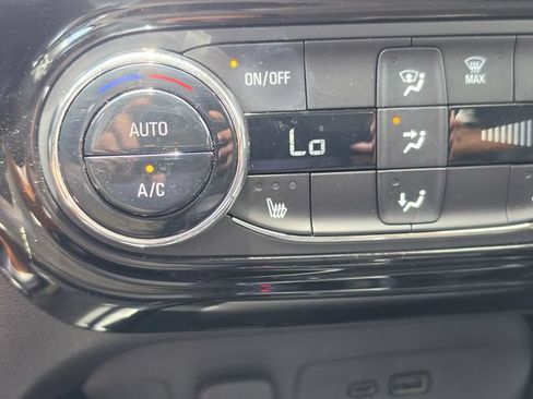 Used 2024 Chevrolet Trax LT w/ Driver Confidence Package FWD image 26