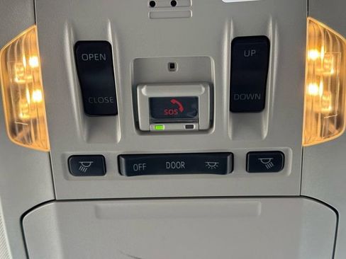 Certified 2023 Toyota Highlander XLE image 26