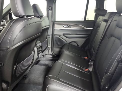 New 2025 Jeep Grand Cherokee Limited w/ Trailer Tow Package image 23