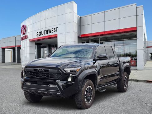 Used 2024 Toyota Tacoma TRD Off-Road AWD/4WD image 2