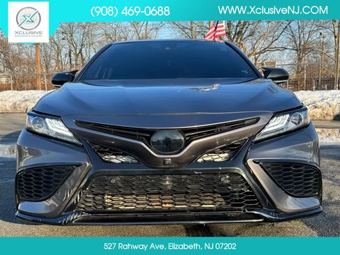 Used 2024 Toyota Camry XSE w/ Navigation Package image 6