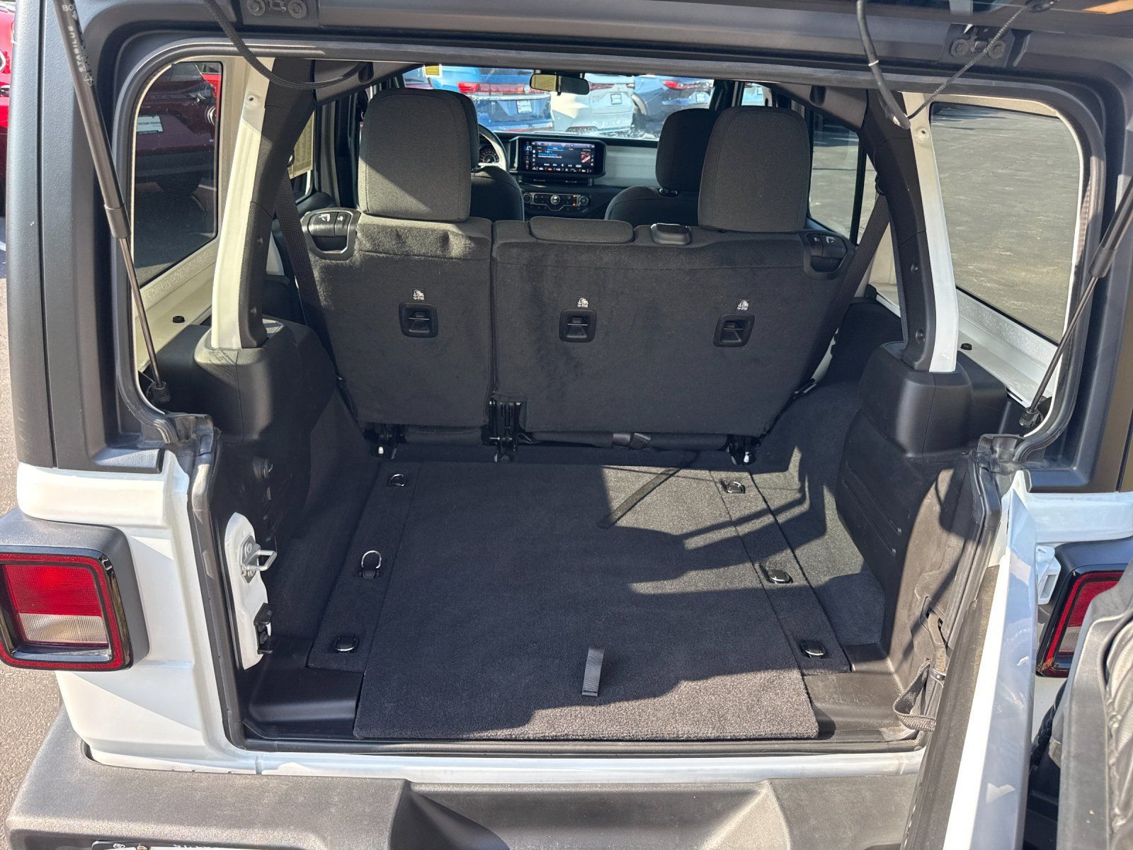 Used 2024 Jeep Wrangler Unlimited Sport AWD/4WD image 24