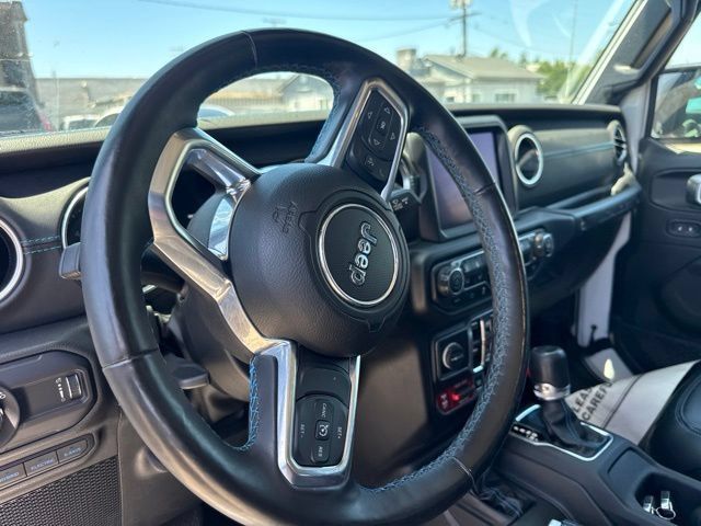 Used 2023 Jeep Wrangler Unlimited Rubicon 4xe w/ Cold Weather Group AWD/4WD image 10
