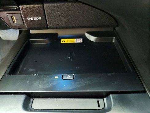 Used 2023 Toyota Camry XSE image 32