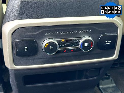 Used 2023 Ford Expedition Limited image 22