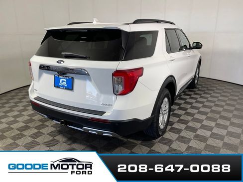 Used 2022 Ford Explorer XLT w/ Equipment Group 202A AWD/4WD image 7
