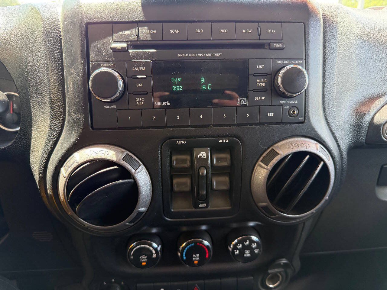 Used 2013 Jeep Wrangler Unlimited Sport AWD/4WD image 17