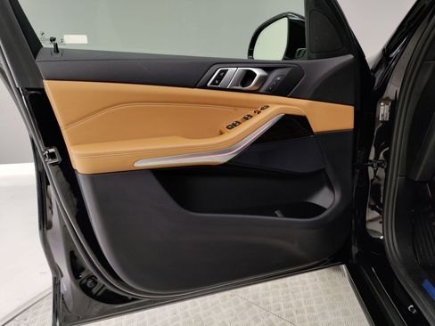 Certified 2023 BMW X5 sDrive40i w/ Parking Assistance Package image 12