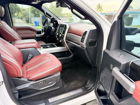 Used 2019 Ford F250 Platinum w/ Platinum Ultimate Package image 21