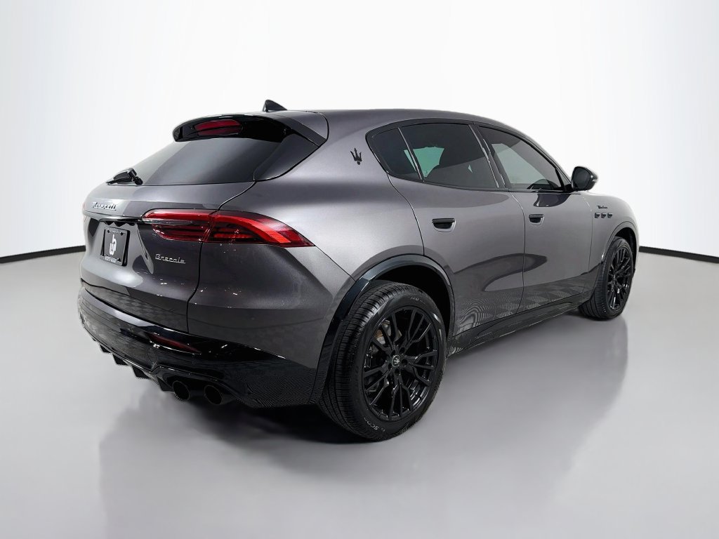 Used 2025 Maserati Grecale Modena AWD/4WD image 5