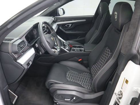 Used 2022 Lamborghini Urus image 20