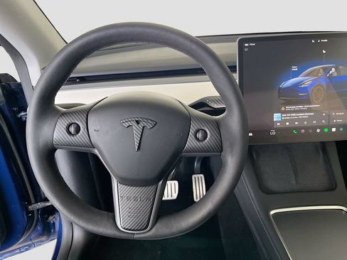 Used 2023 Tesla Model Y Performance AWD/4WD image 10