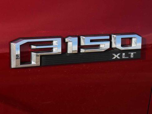 Used 2015 Ford F150 XLT w/ Equipment Group 302A Luxury image 11