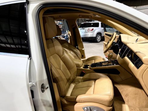 Used 2017 Porsche Macan S AWD/4WD image 27