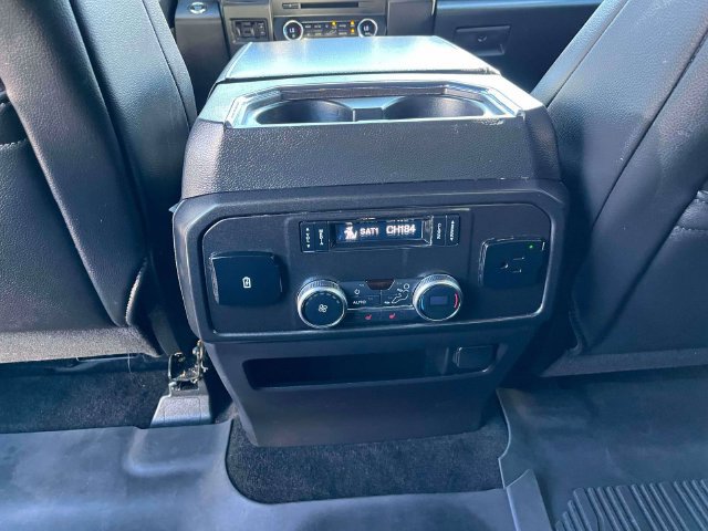 Used 2018 Ford Expedition Limited w/ Equipment Group 301A AWD/4WD image 16