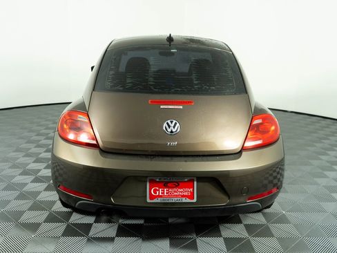 Used 2013 Volkswagen Beetle TDI image 5